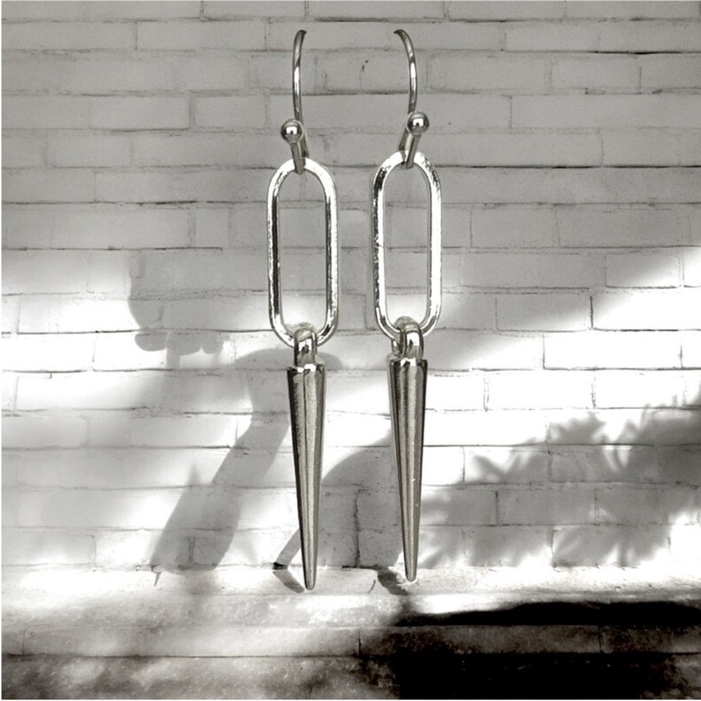 5 For $25💫Silver Paperclip Punk Spike Earrings - Picture 4 of 4